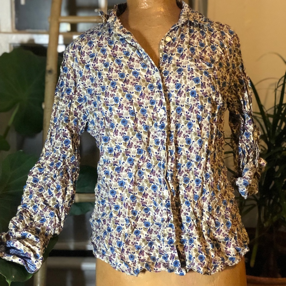100% cotton vintage blue floral button up